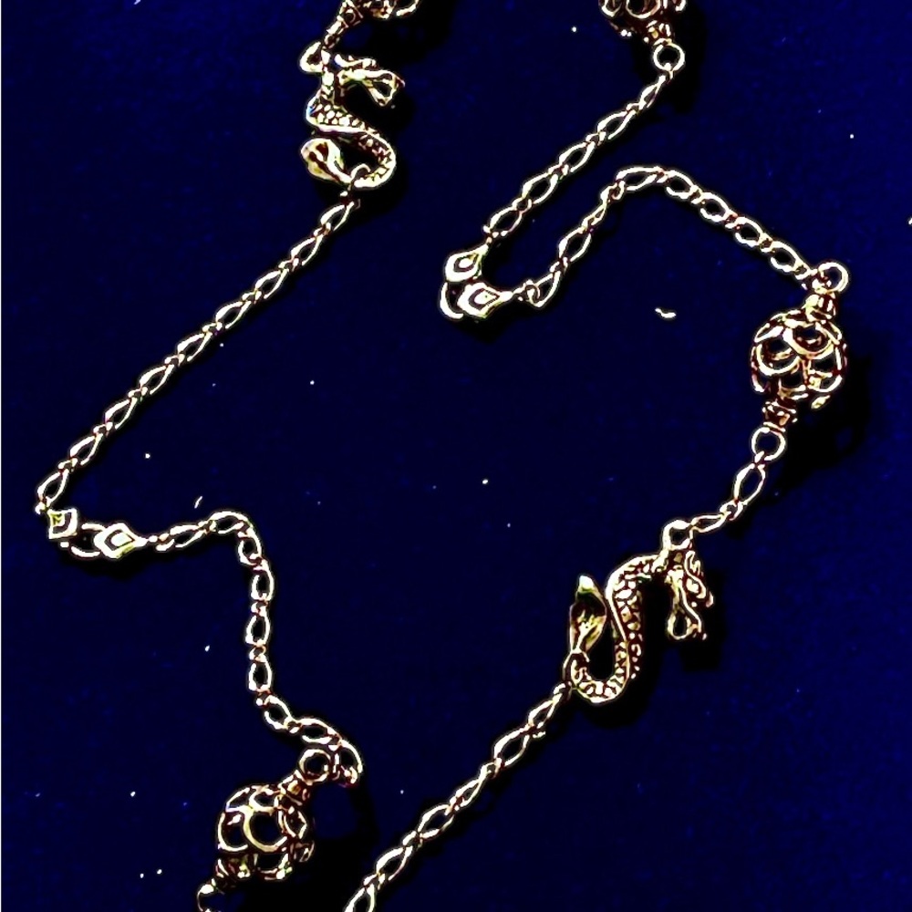 John Hardy Naga dragon 36” sterling silver 
925 and 18K gold.Weight approx. 50g.